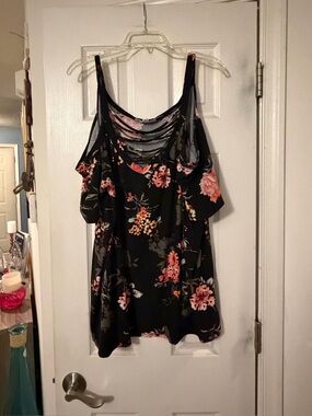 Eye Candy Black Floral Cold-Shoulder Top with Coral Blossoms